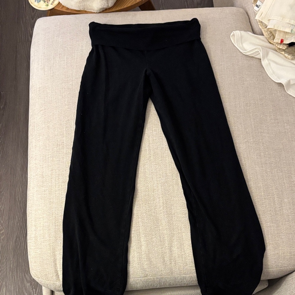 Aritzia Black Women's Pants